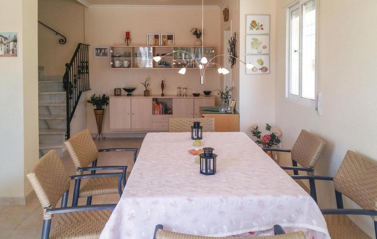 Cozy Home In Orihuela Costa With Kitchen Dehesa de Campoamor  Exterior photo